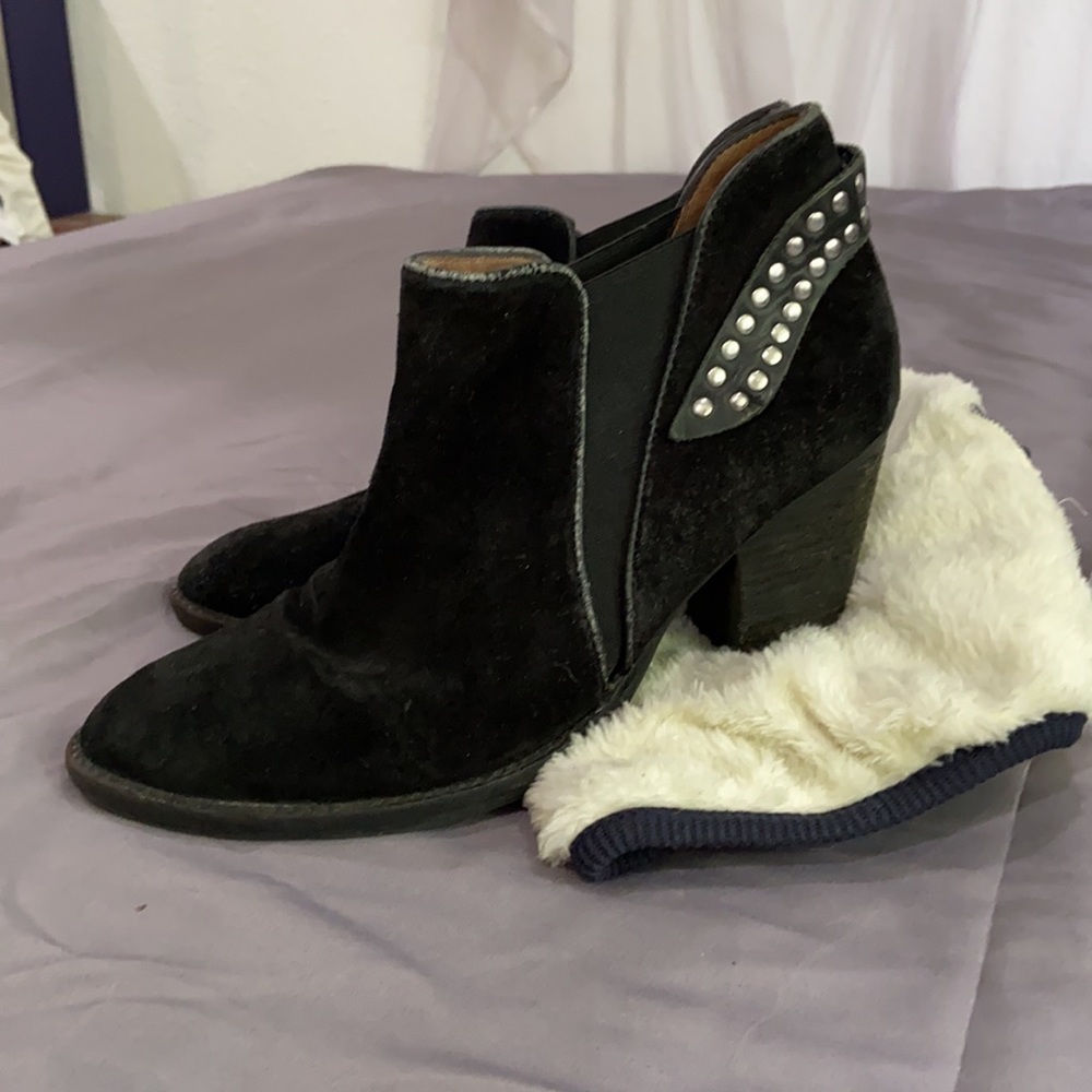 Heeled boot unknown brand